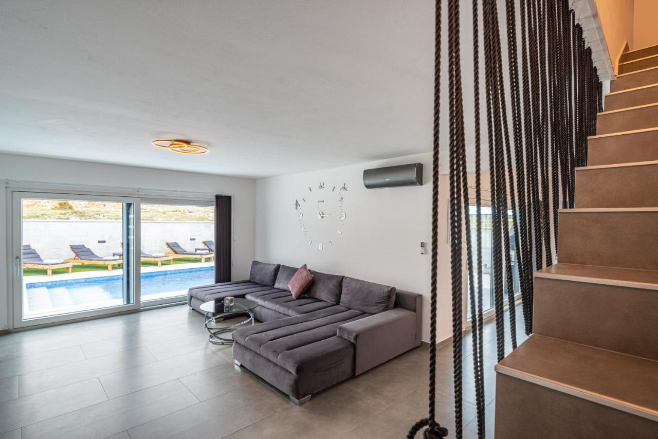 Luxury Villa Noemi Ražanac Zewnętrze zdjęcie