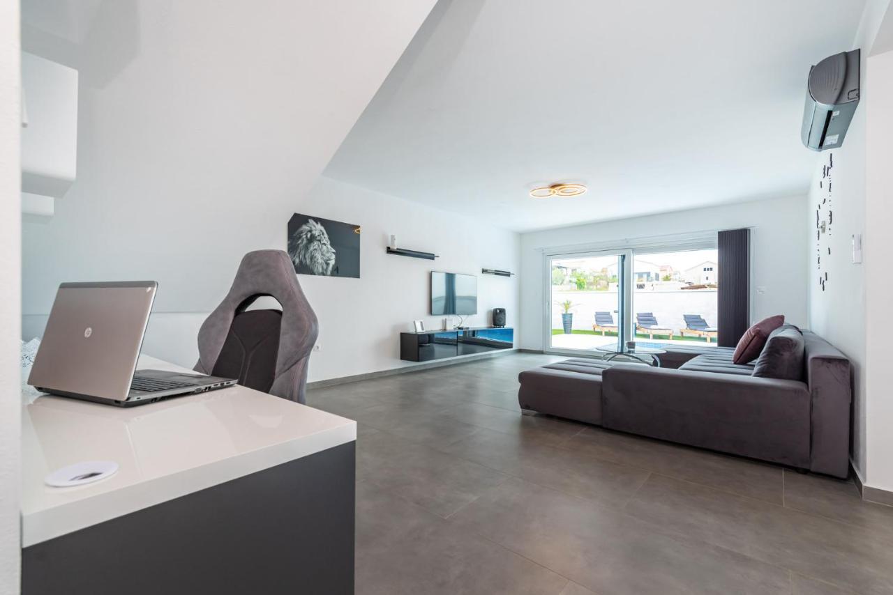 Luxury Villa Noemi Ražanac Zewnętrze zdjęcie