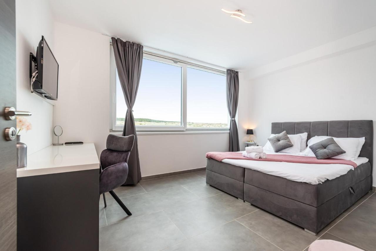 Luxury Villa Noemi Ražanac Zewnętrze zdjęcie