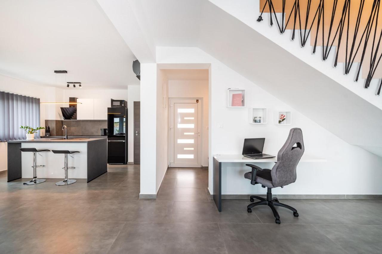 Luxury Villa Noemi Ražanac Zewnętrze zdjęcie