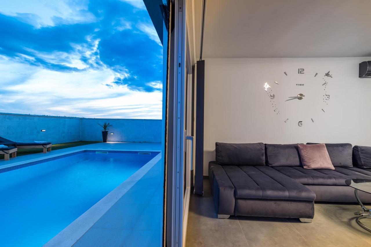 Luxury Villa Noemi Ražanac Zewnętrze zdjęcie