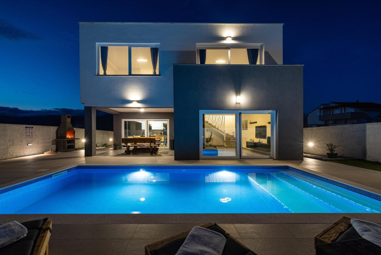 Luxury Villa Noemi Ražanac Zewnętrze zdjęcie
